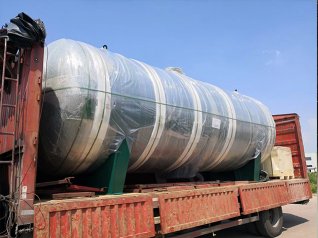 临泽出口卧式储气罐发货中
